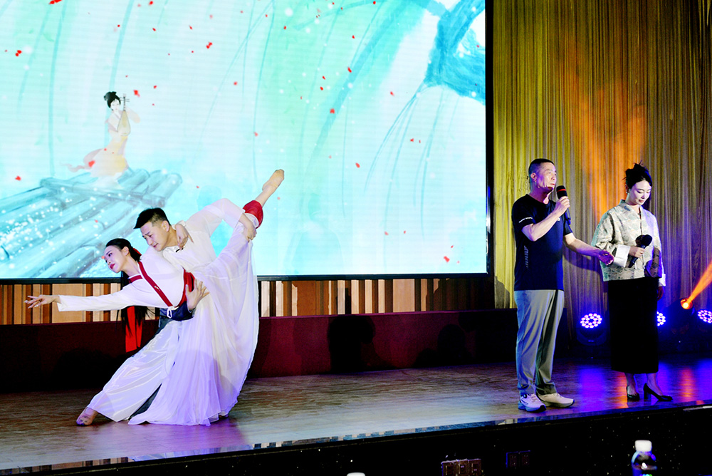 4c80f526293f41ec811baff62b0c2d01.jpg 4c80f526293f41ec811baff62b0c2d01.jpg